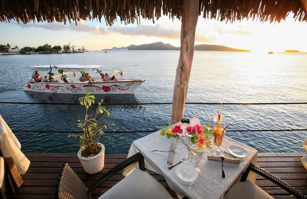 Bora Bora Romantic Sunset Cruise with Dinner