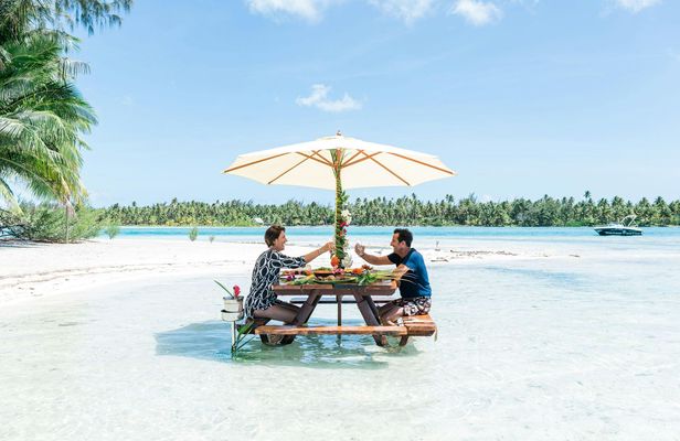 Bora Bora honeymoon romantic escapade
