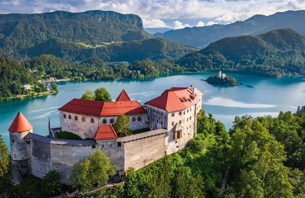 Lake Bled and Bled Castle tour from Ljubljana
