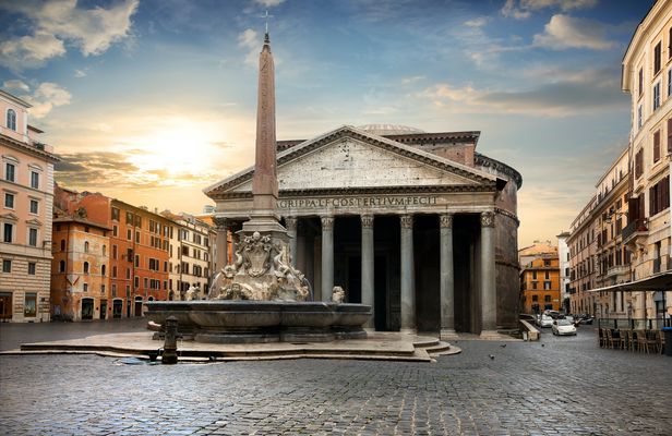 Semi-Private Evening Walking Tour of Rome's Piazzas and Fountains