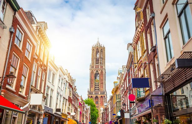 Self guided tour with interactive city game of Utrecht