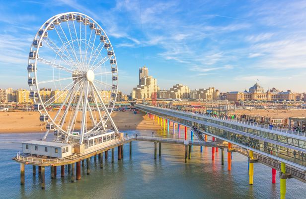 Self guided tour with interactive city game of Scheveningen