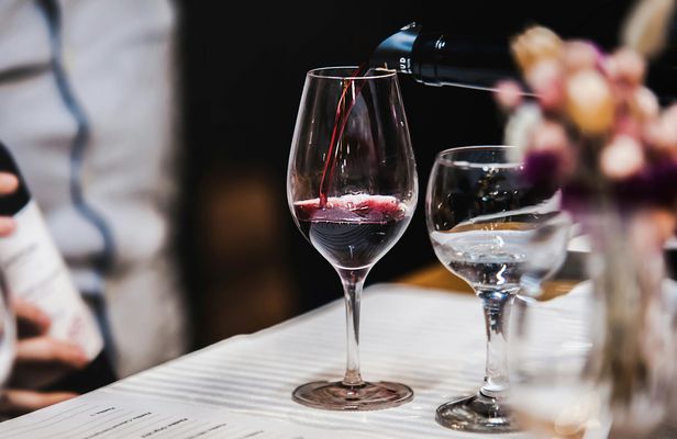 Private wine and chocolate pairing session in Paris
