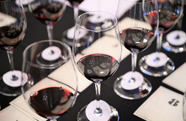 Private wine masterclass in a historic Parisian restaurant