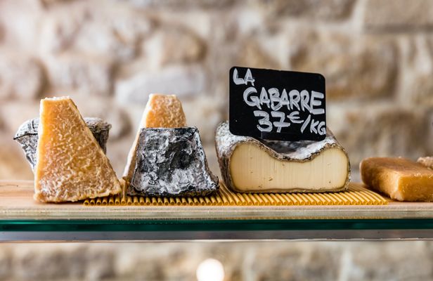 Walking tour of Le Marais with wine & cheese tasting