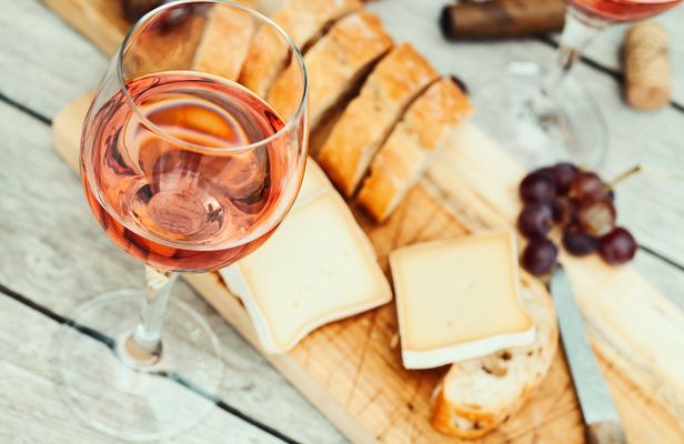 Wine and cheese tasting in Paris