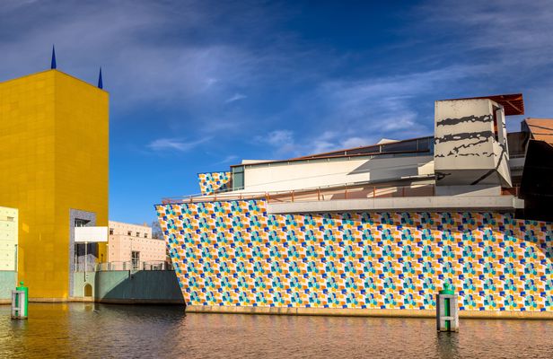 Self guided tour with interactive city game of Groningen