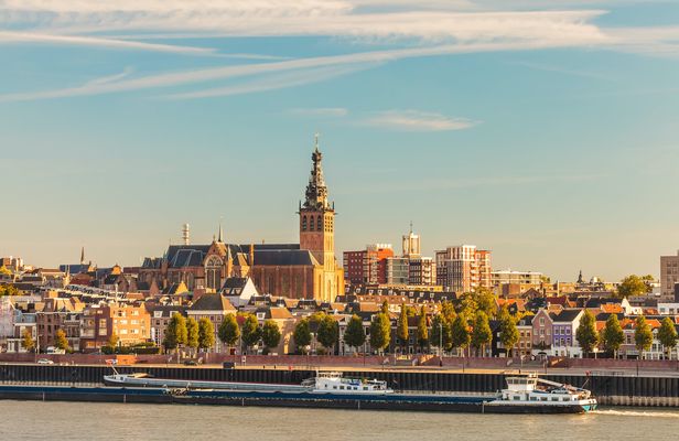 Self guided tour with interactive city game of Nijmegen