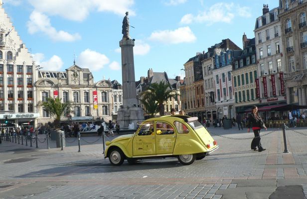 Lille guided tour by Citroen 2CV with Champagne Break