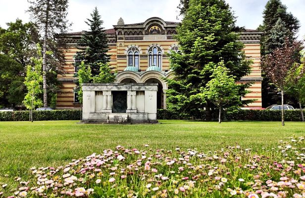 Self-guided city tour of Sofia