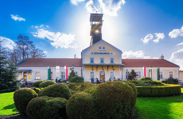 Full-day Tour of Auschwitz-Birkenau and Wieliczka Salt Mine from Krakow