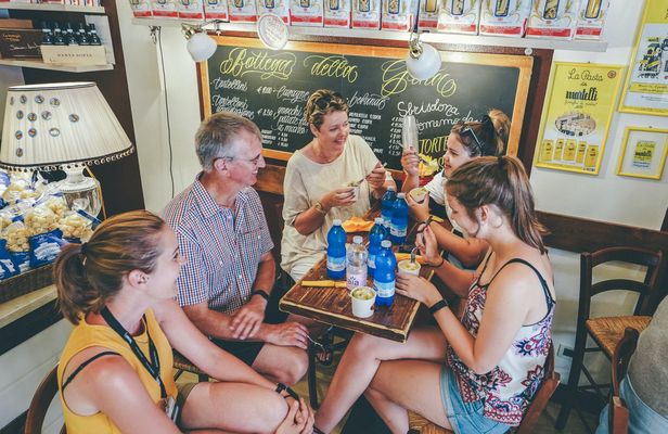 Verona food and wine tasting with walking tour