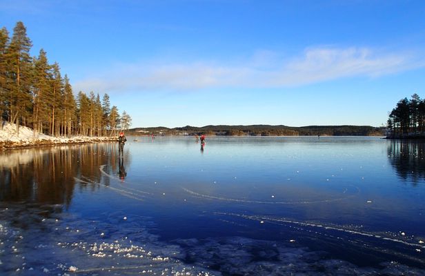 Full-day ice skating tour