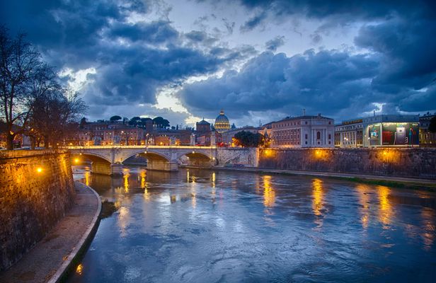 Ghosts and the supernatural walking tour of Rome
