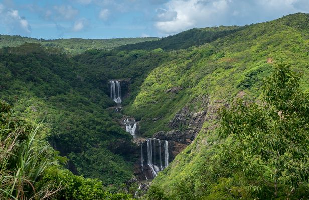 Mauritius Tamarind Falls hiking trip