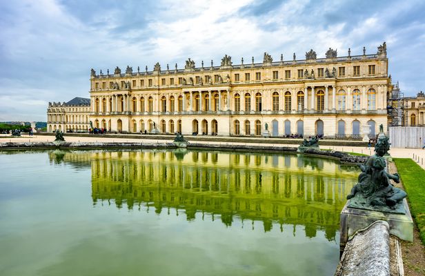 Morning Tour of Versailles Palace and Gardens
