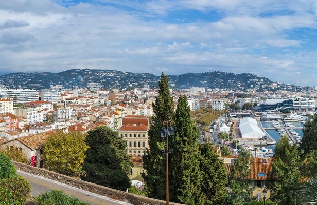 Private half day trip to Antibes from Cannes port