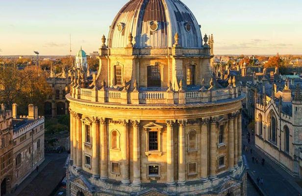 Oxford and Cambridge guided tour from London