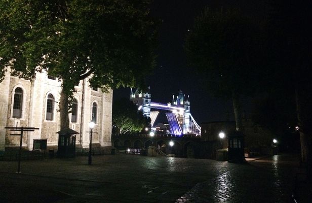 Ghastly Ghosts of Haunted London private tour