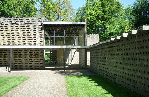 Private day tour of Kröller-Müller Museum and National Park