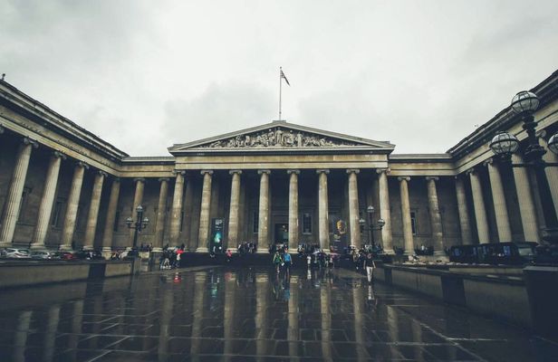 London literature experience in Bloomsbury