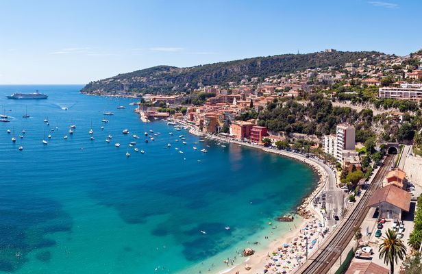 Private Cannes and Antibes trip from Nice or Villefranche ports