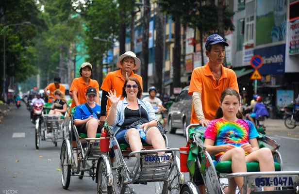 Full-day Ho Chi Minh sightseeing with cyclo ride tour