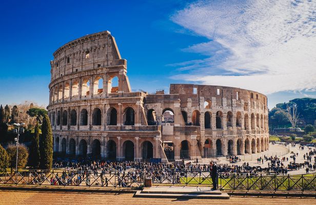 Daily hop on-hop off Rome tour