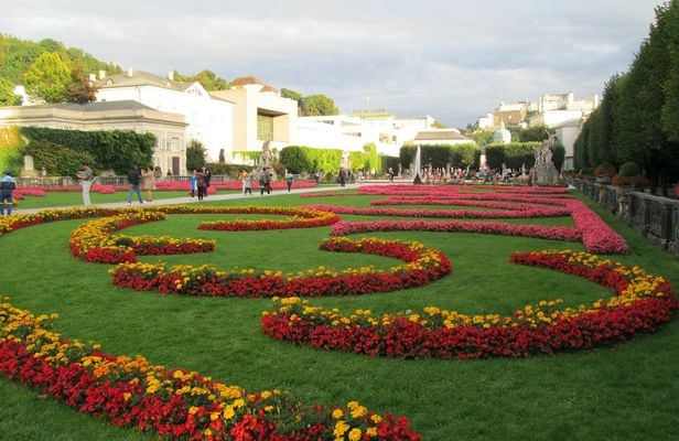 Salzburg City Tour with a historian