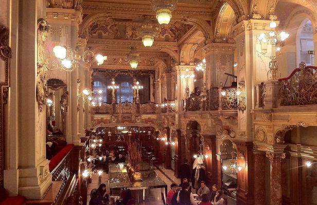 Café Wandering tour: An Excursion through Budapest’s Belle Epoque