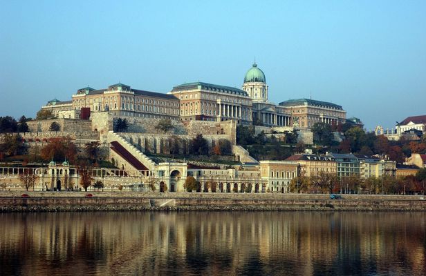 Buda Castle 3-hour tour with a friendly historian