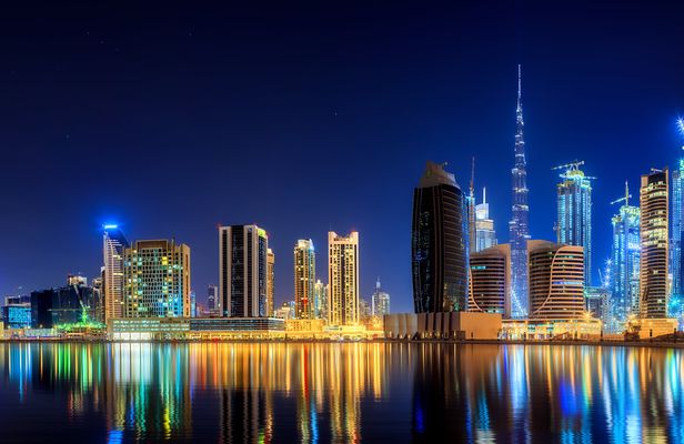 Panoramic Dubai tour by night