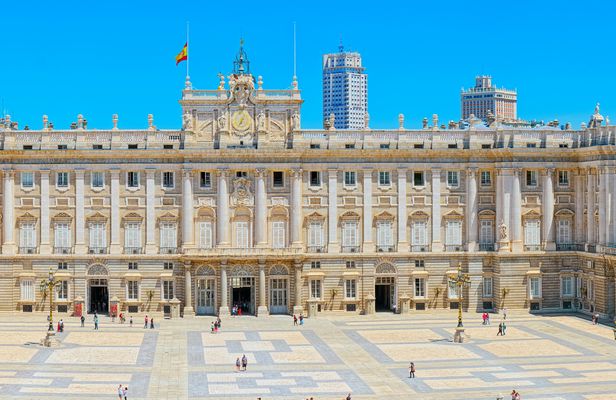 Palacio Real de Madrid skip-the-line semi-private tour