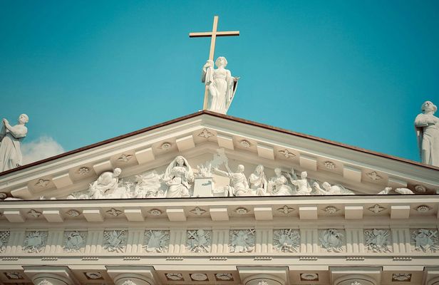 2-hour private historical tour of Vilnius with a local as your guide