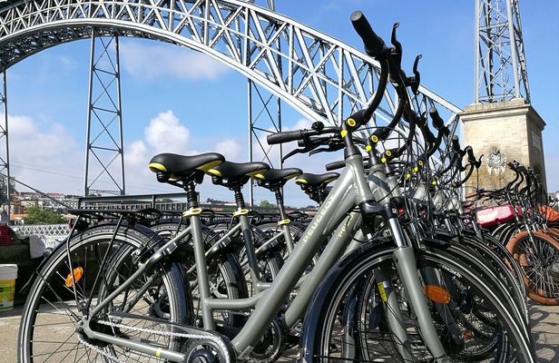 Porto old town and riverside bike tour