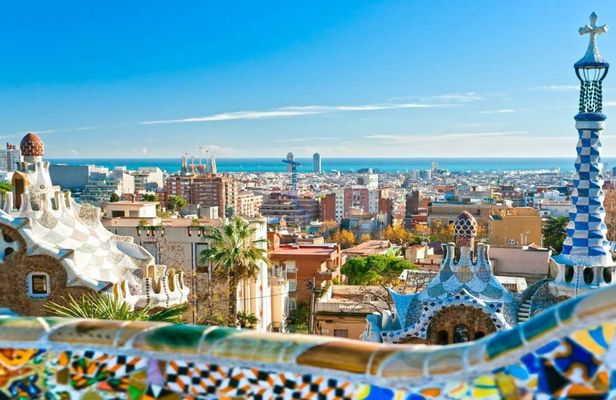 Sagrada Familia, Park Guell and and Old Town tour