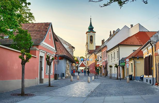 Private Szentendre and Visegrad tour from Budapest with wine tasting and lunch