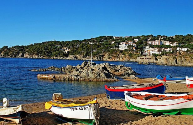 Costa Brava and Tossa de Mar private tour and panoramic boat ride