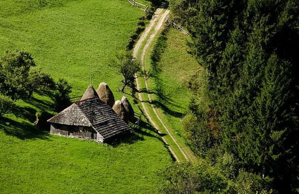 Small-group day trip to authentic Romanian mountain villages from Brasov