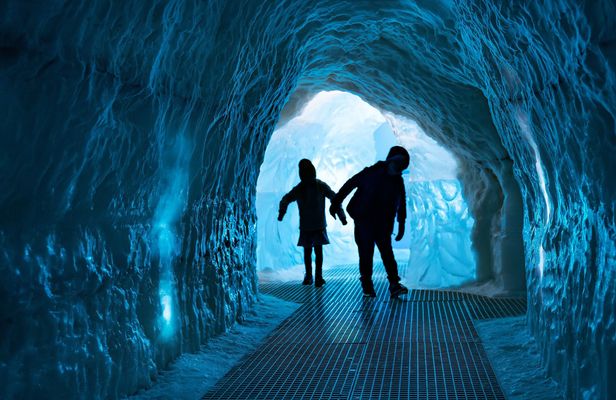 City Sightseeing hop-on hop-off and Wonders of Iceland