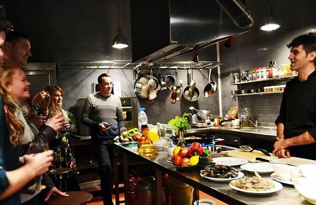 Interactive Spanish cooking experience in Barcelona