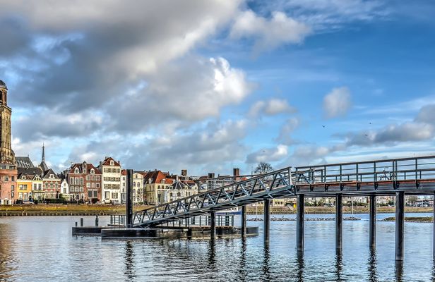 Self guided tour with interactive city game of Deventer