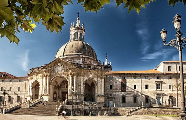 Santuary of Loyola, Getaria, Zarauz and San Sebastian full-day tour