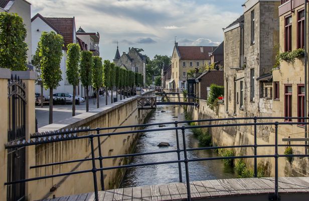 Self guided tour with interactive city game of Valkenburg