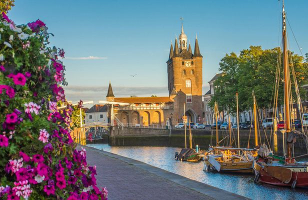 Self guided tour with interactive city game of Zierikzee