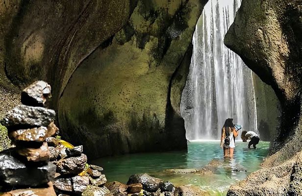 Ubud full-day hidden waterfall tour