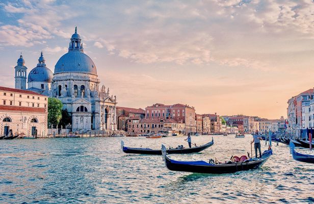Guided tour of Doge's Palace and St Mark's Basilica with gondola ride