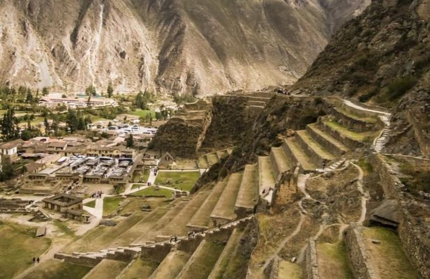 Full-day Tour to Sacred Valley from Cusco: Ollantaytambo, Chinchero, and Yucay Museum with Lunch