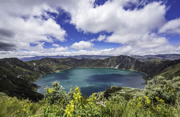 Quilotoa and Cotopaxi volcanoes full-day tour with transfers