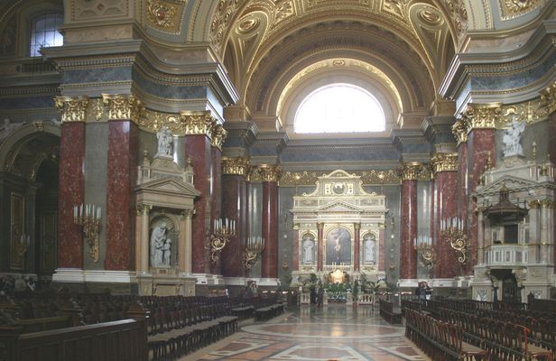 Skip-the-line escorted entrance ticket to St Stephen's Basilica in Budapest